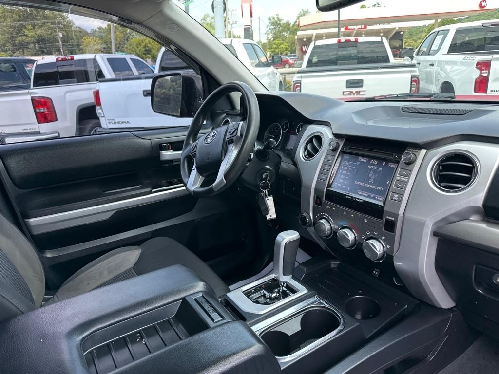 Toyota Tundra 4WD Truck CrewMax 5.7L FFV V8 6-Spd AT SR5 (Natl) 2014