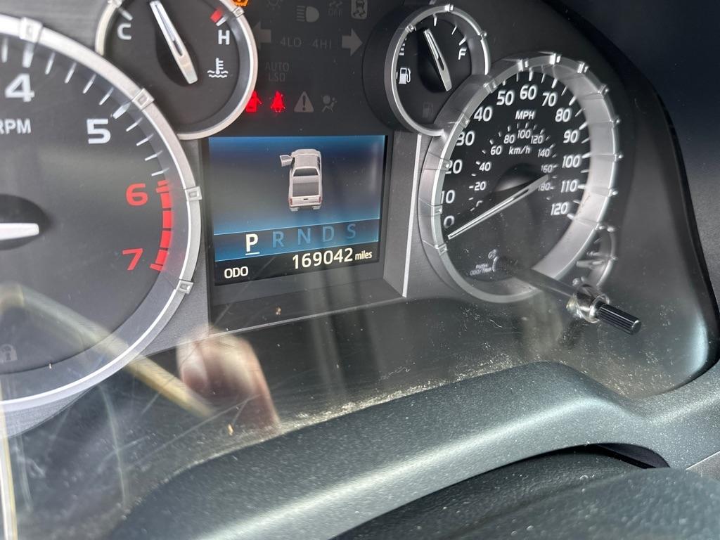 Toyota Tundra 4WD Truck CrewMax 5.7L FFV V8 6-Spd AT SR5 (Natl) 2014