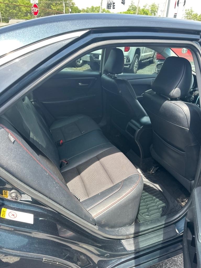 Toyota Camry 4dr Sdn I4 Auto SE w/Special Edition Pkg (Natl) 2016