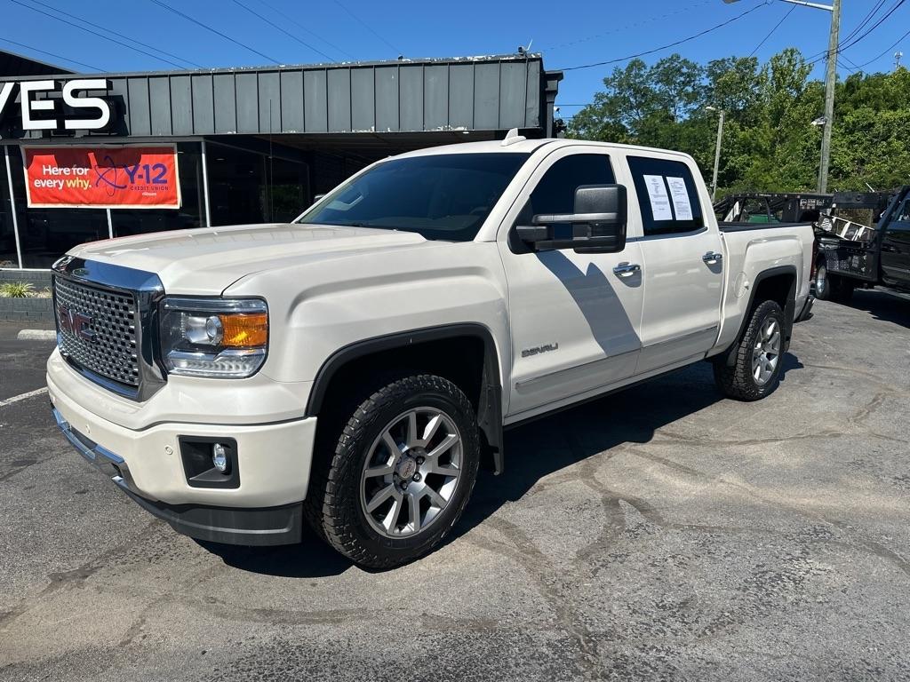 GMC Sierra 1500 4WD Crew Cab 143.5" Denali 2015