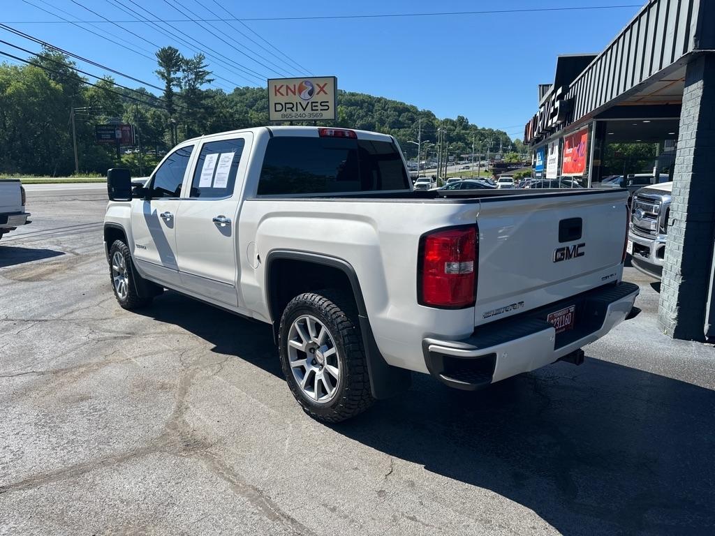 GMC Sierra 1500 4WD Crew Cab 143.5" Denali 2015