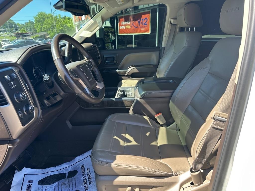 GMC Sierra 1500 4WD Crew Cab 143.5" Denali 2015