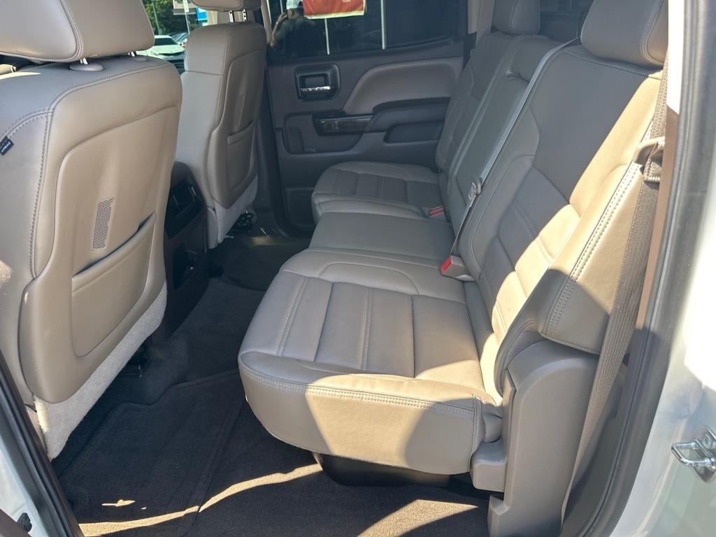 GMC Sierra 1500 4WD Crew Cab 143.5" Denali 2015