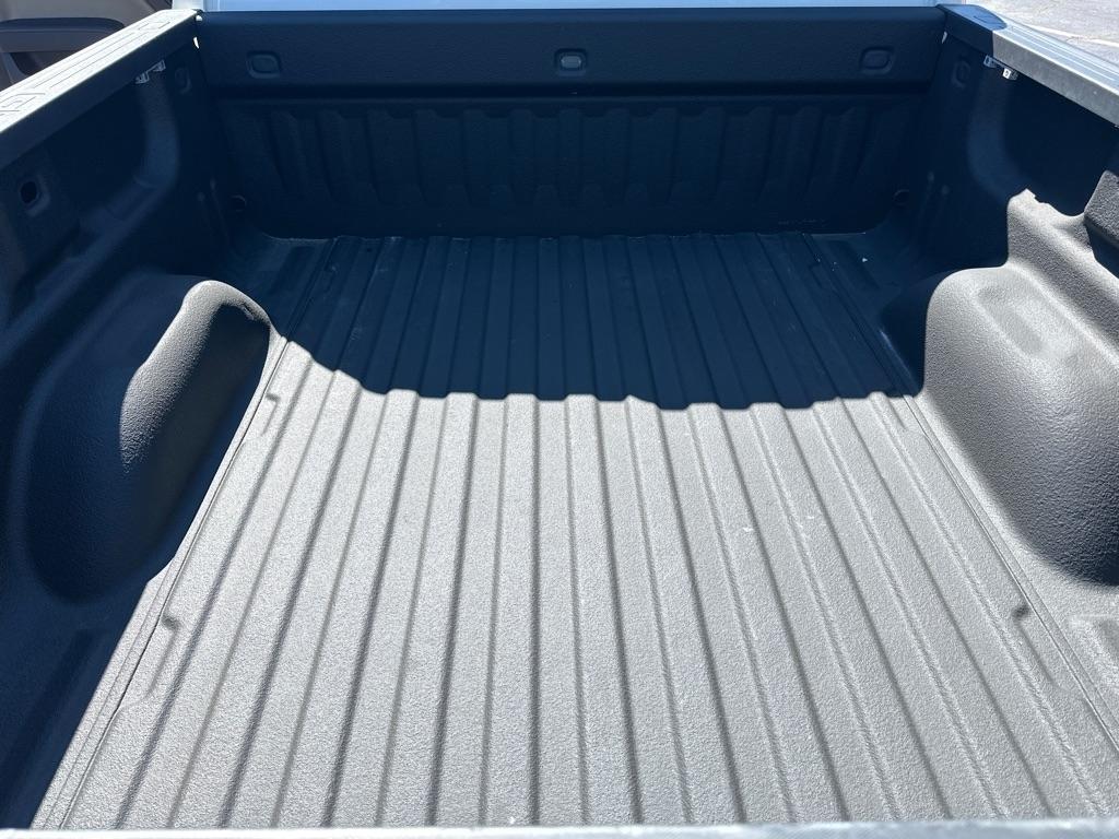 GMC Sierra 1500 4WD Crew Cab 143.5" Denali 2015