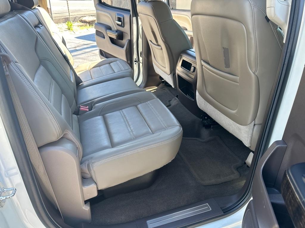 GMC Sierra 1500 4WD Crew Cab 143.5" Denali 2015