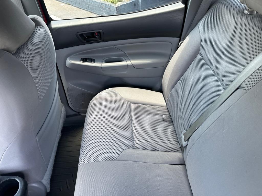 Toyota Tacoma 4WD Double Cab LB V6 AT (Natl) 2015
