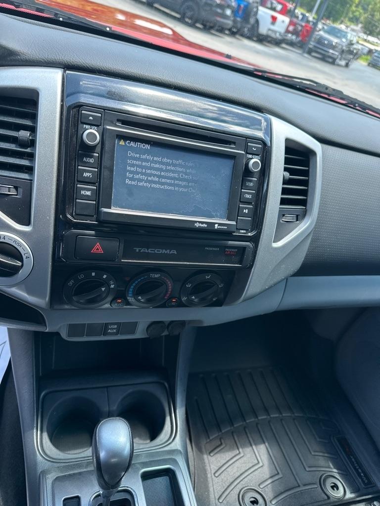 Toyota Tacoma 4WD Double Cab LB V6 AT (Natl) 2015