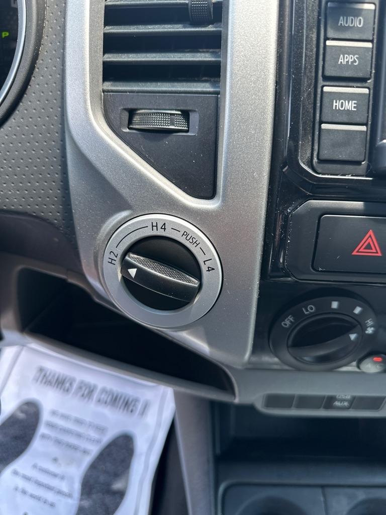 Toyota Tacoma 4WD Double Cab LB V6 AT (Natl) 2015