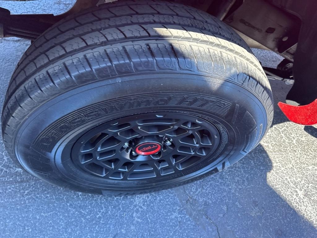 Toyota Tacoma 4WD Double Cab LB V6 AT (Natl) 2013