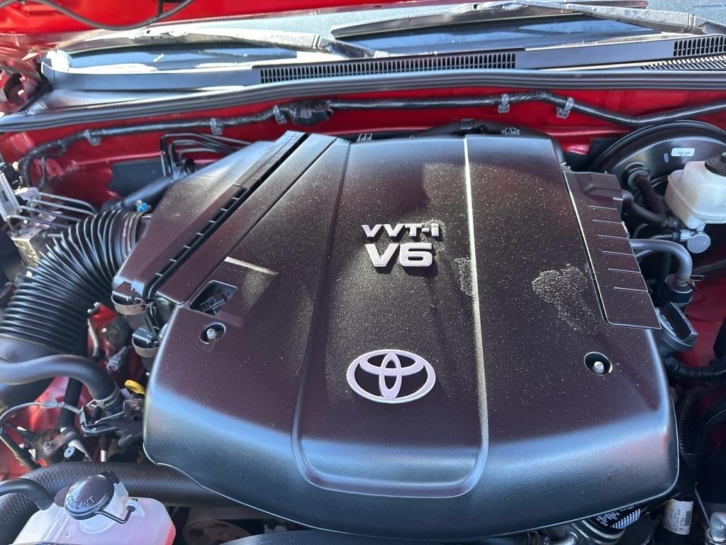 Toyota Tacoma 4WD Double Cab LB V6 AT (Natl) 2013