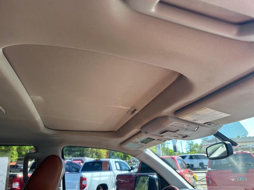Toyota Tundra 4WD Truck CrewMax 5.7L FFV V8 6-Spd AT Platinum (Natl) 2016