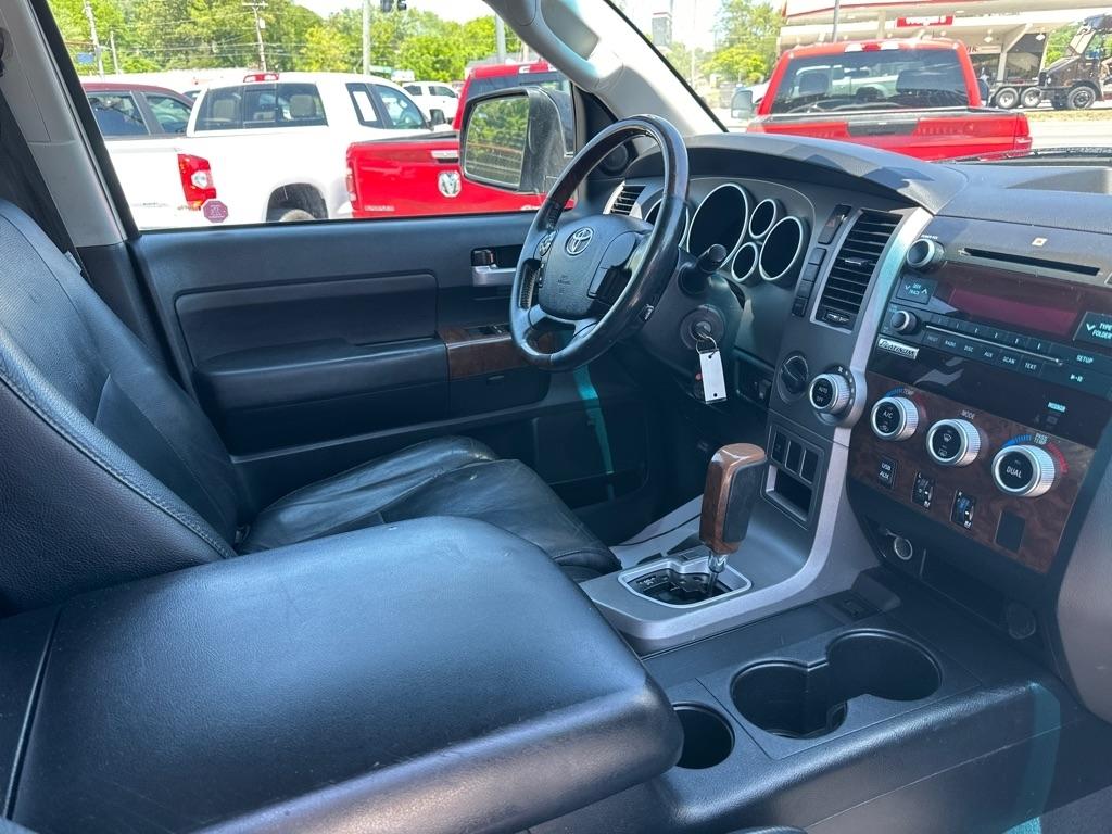 Toyota Tundra 4WD Truck CrewMax 5.7L V8 6-Spd AT LTD (Natl) 2012