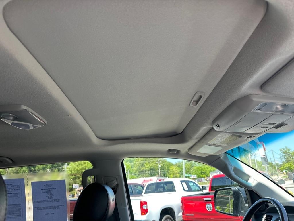 Toyota Tundra 4WD Truck CrewMax 5.7L V8 6-Spd AT LTD (Natl) 2012