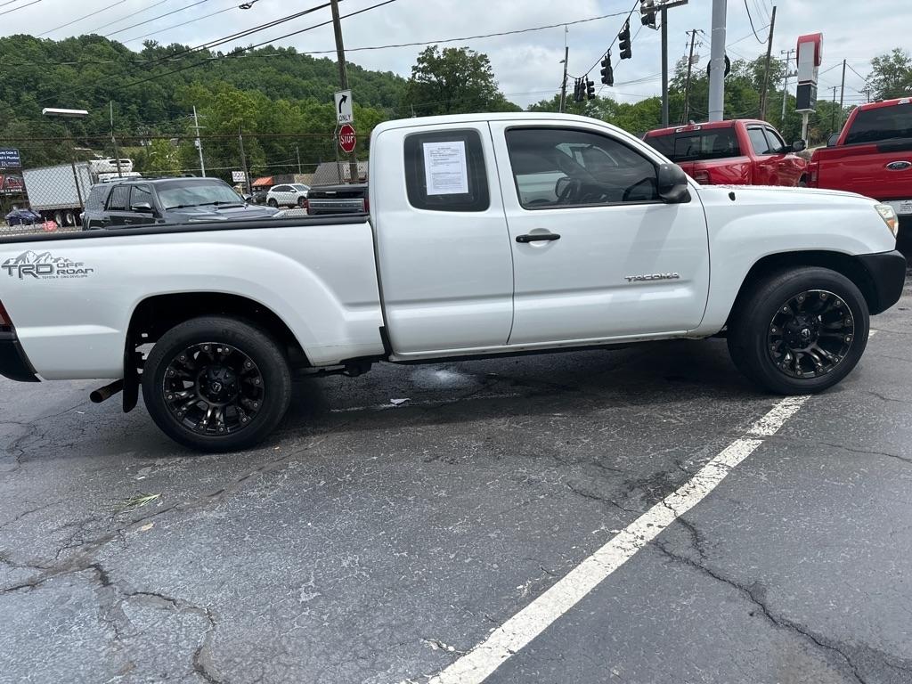 Toyota Tacoma 2WD Access Cab I4 MT (Natl) 2013