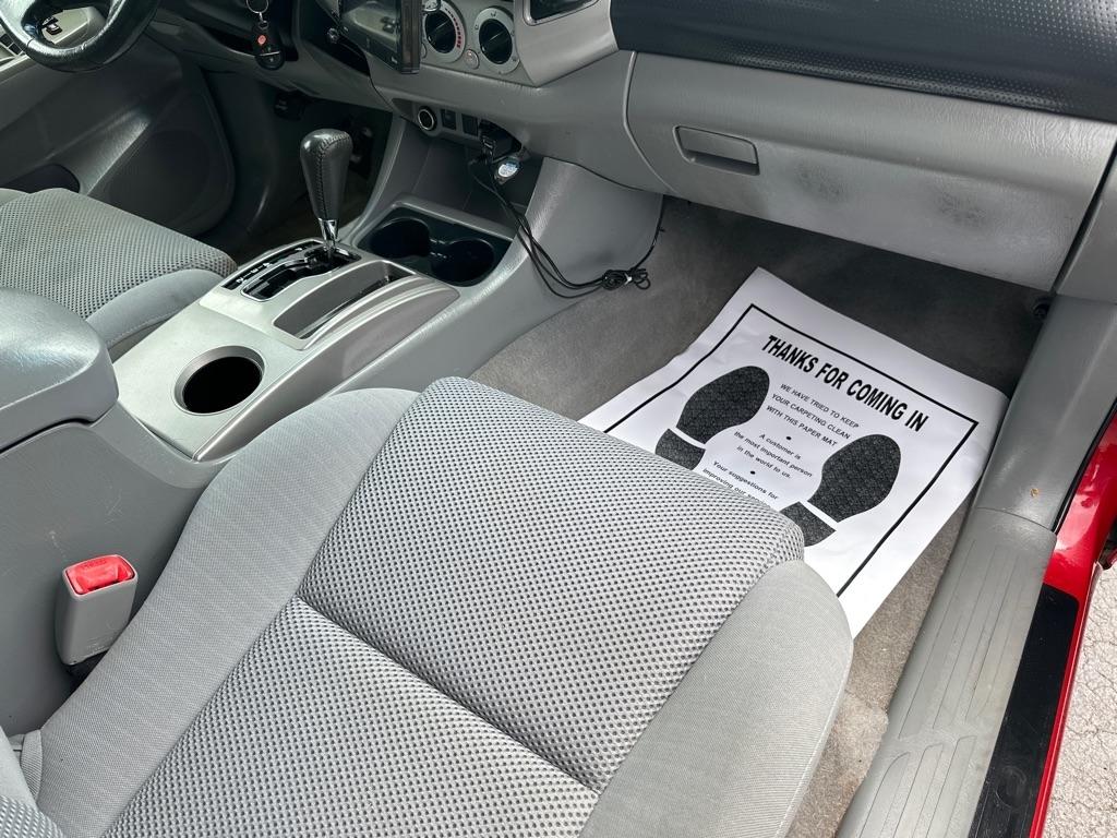 Toyota Tacoma 4WD Double V6 MT (Natl) 2011