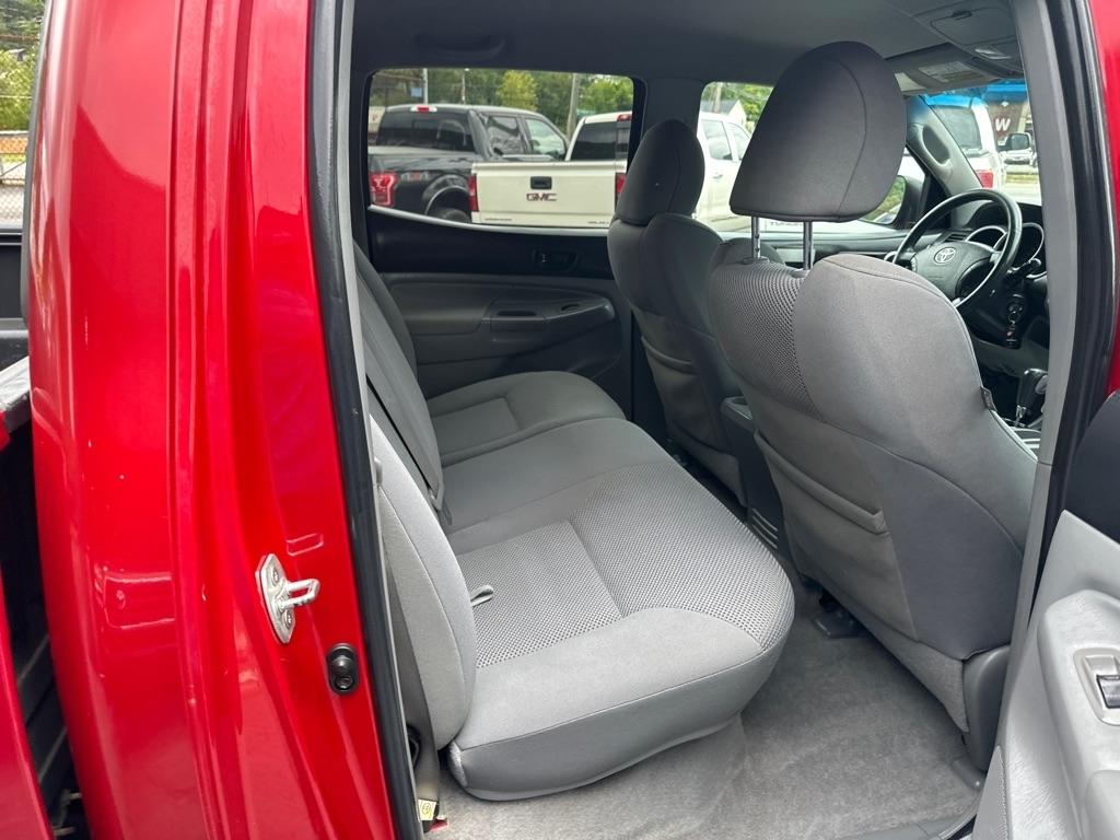 Toyota Tacoma 4WD Double V6 MT (Natl) 2011