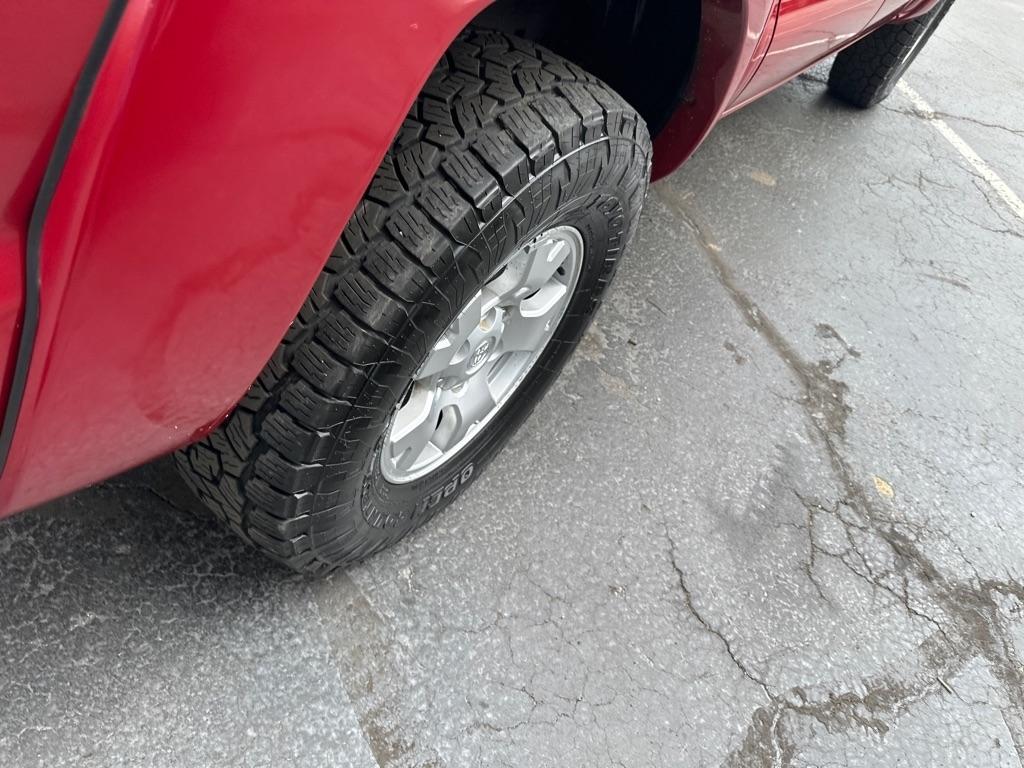 Toyota Tacoma 4WD Double V6 MT (Natl) 2011