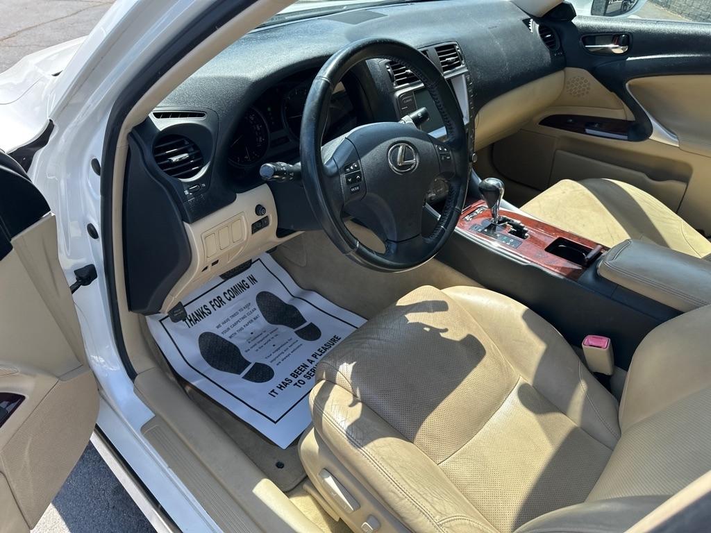 Lexus IS 250 4dr Sport Sdn Manual RWD 2007