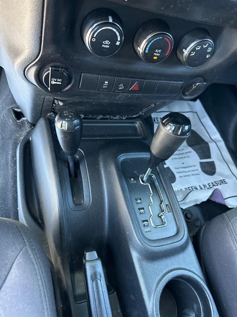 Jeep Wrangler Unlimited 4WD 4dr Sport 2014