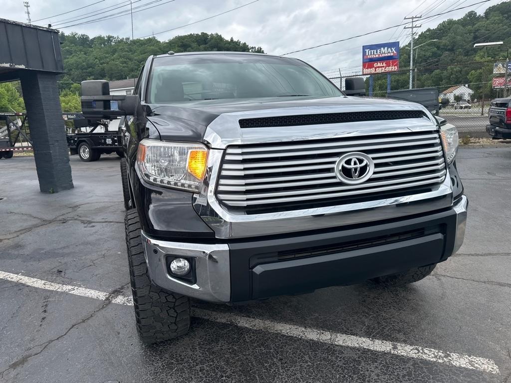 Toyota Tundra 4WD Truck CrewMax 5.7L V8 6-Spd AT LTD (Natl) 2016