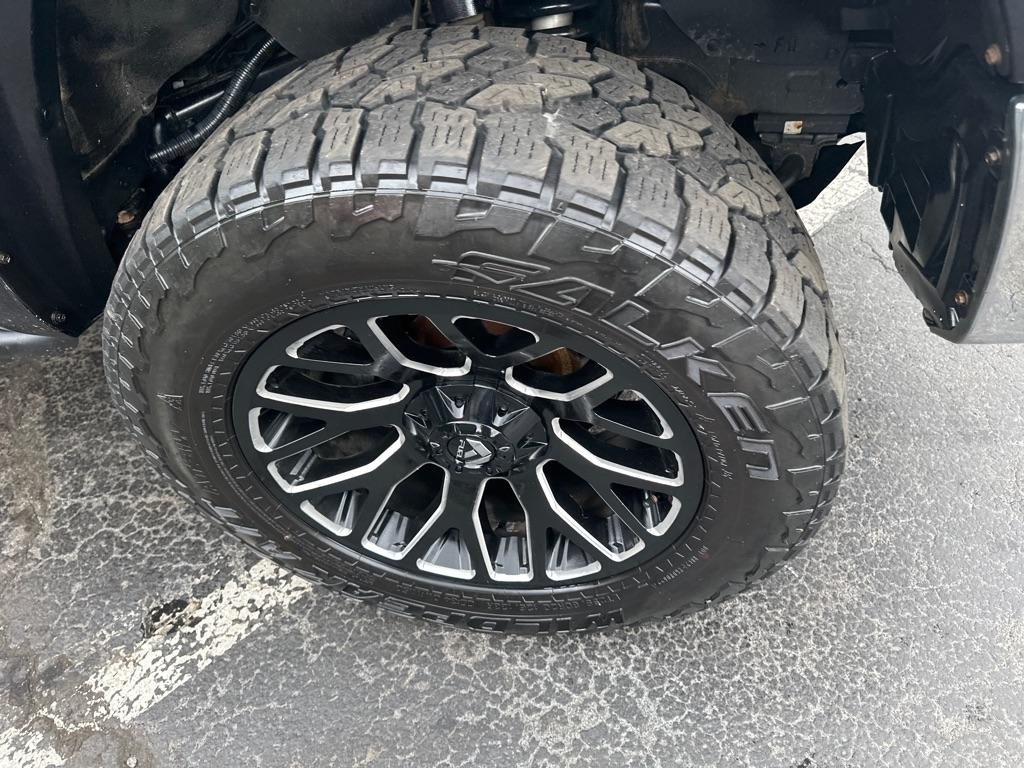 Toyota Tundra 4WD Truck CrewMax 5.7L V8 6-Spd AT LTD (Natl) 2016