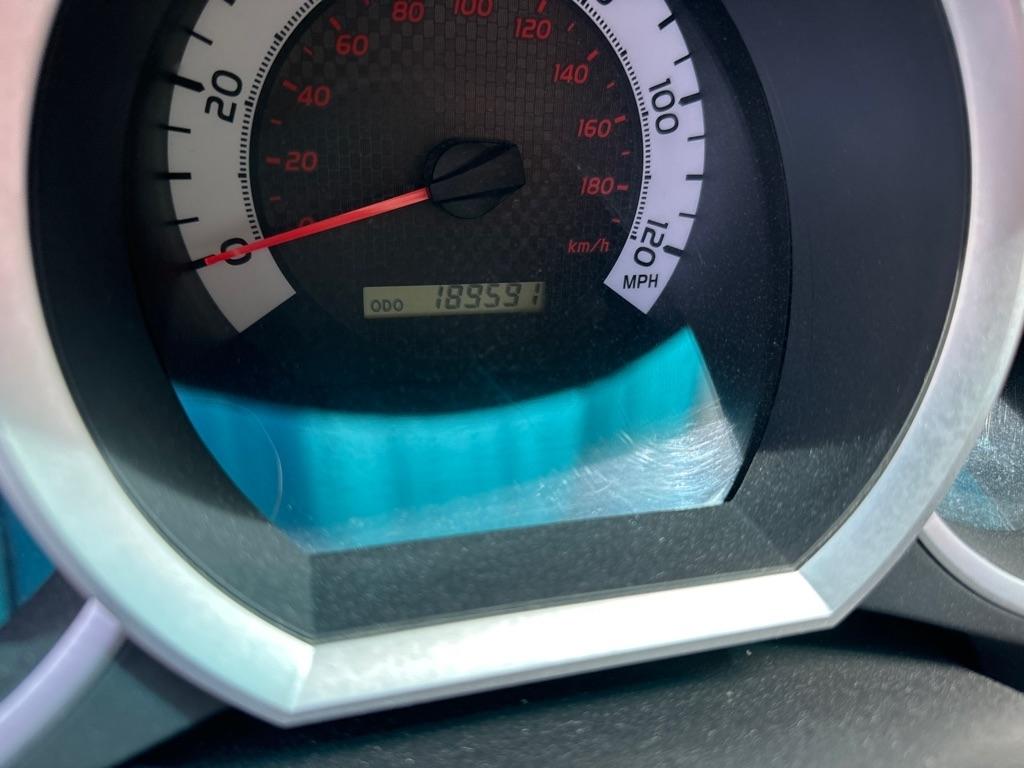 Toyota Tacoma 4WD Double Cab V6 MT (Natl) 2012
