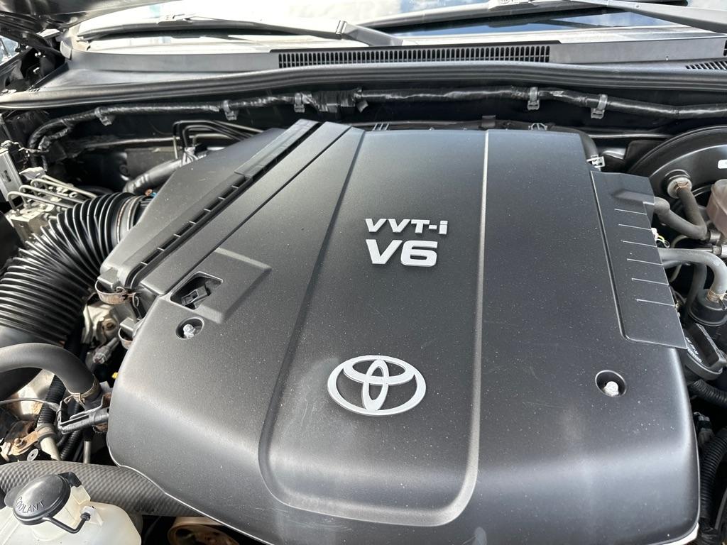 Toyota Tacoma 4WD Double Cab V6 MT (Natl) 2012