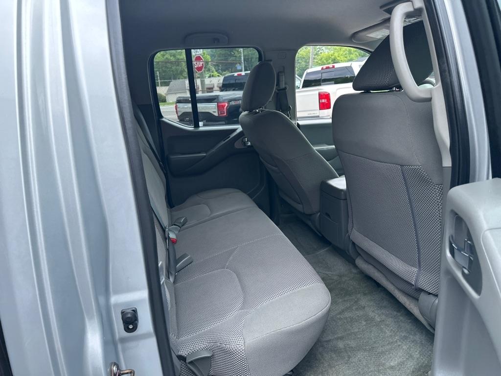 Nissan Frontier 4WD Crew Cab SWB Auto PRO-4X 2016