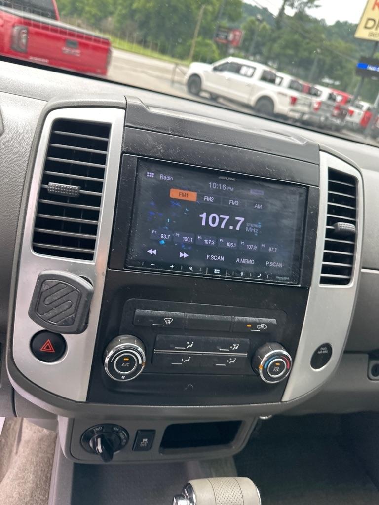 Nissan Frontier 4WD Crew Cab SWB Auto PRO-4X 2016