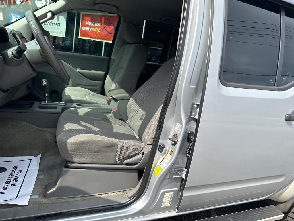 Nissan Frontier 4WD Crew Cab SWB Auto PRO-4X 2016
