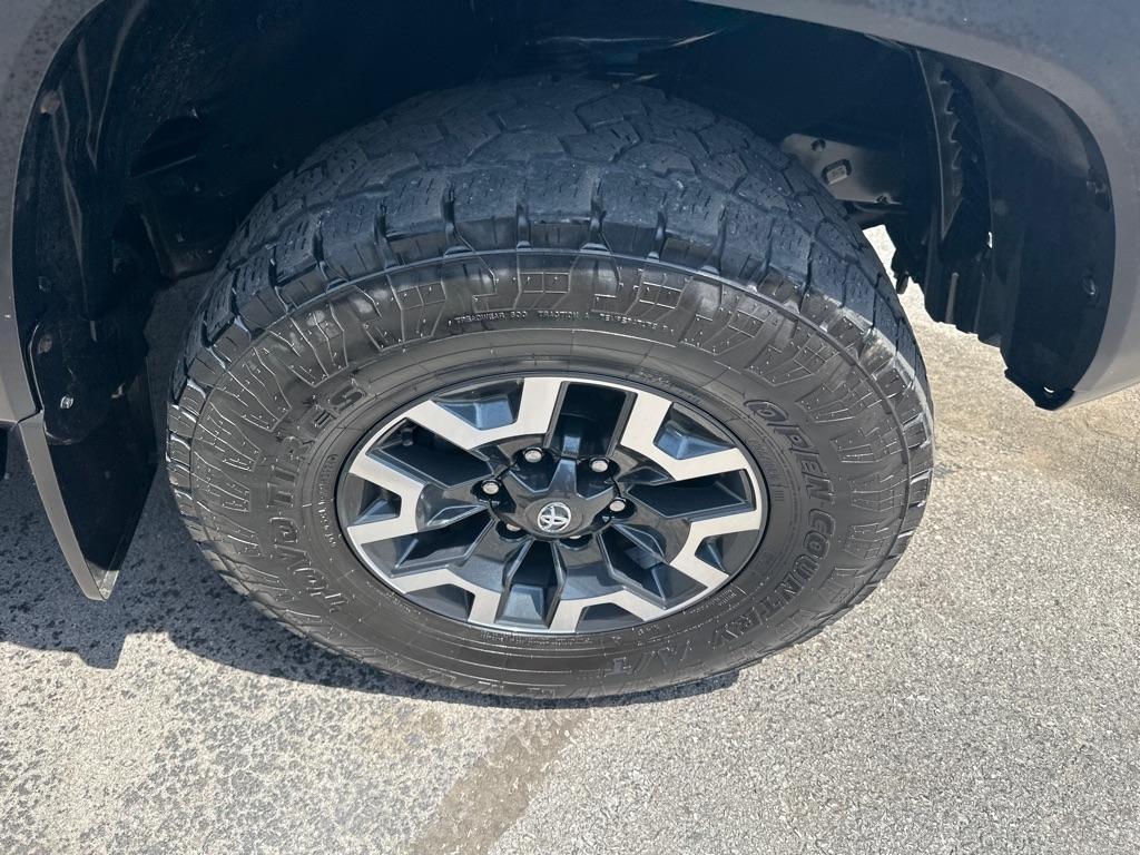 Toyota Tacoma TRD Off Road Double Cab 5' Bed V6 4x4 MT (Natl) 2018