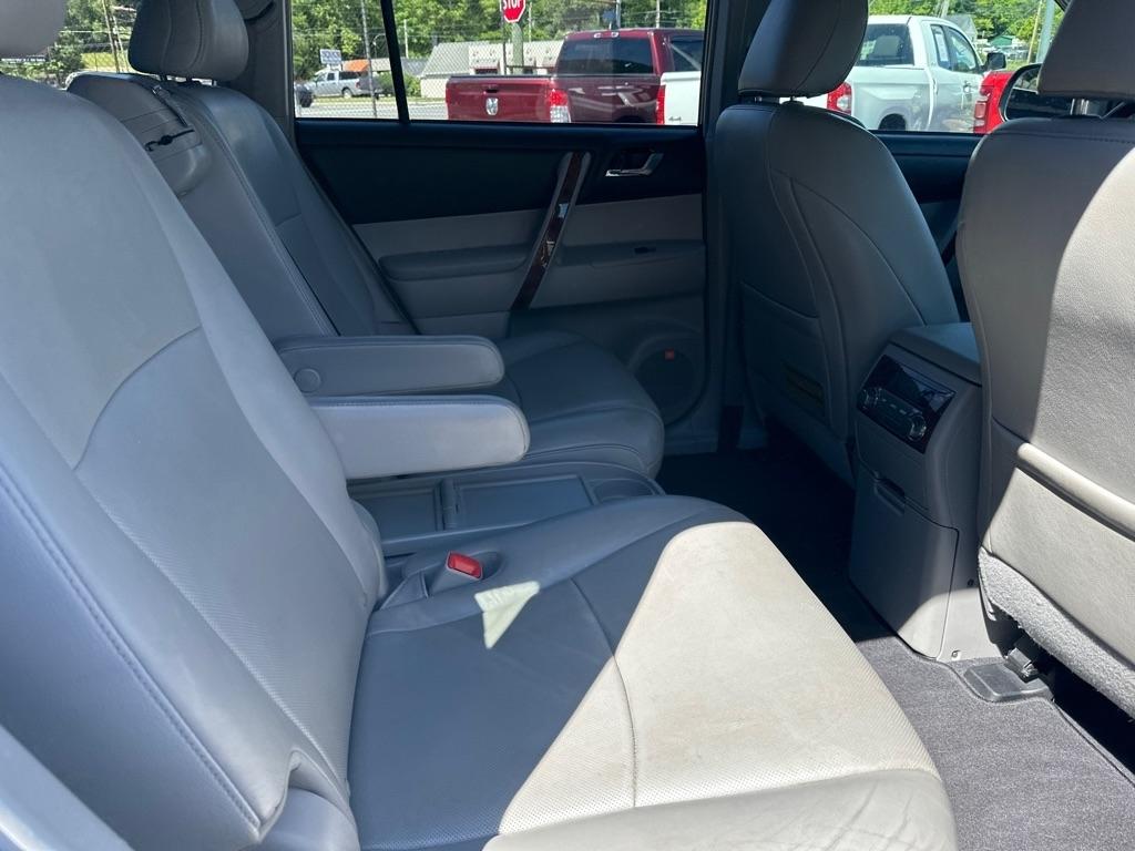Toyota Highlander 4WD 4dr V6 Limited (Natl) 2013