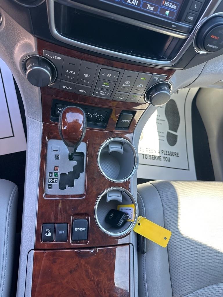 Toyota Highlander 4WD 4dr V6 Limited (Natl) 2013