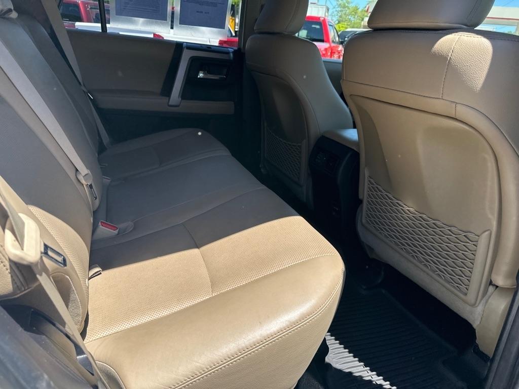 Toyota 4Runner TRD Off Road Premium 4WD (Natl) 2017