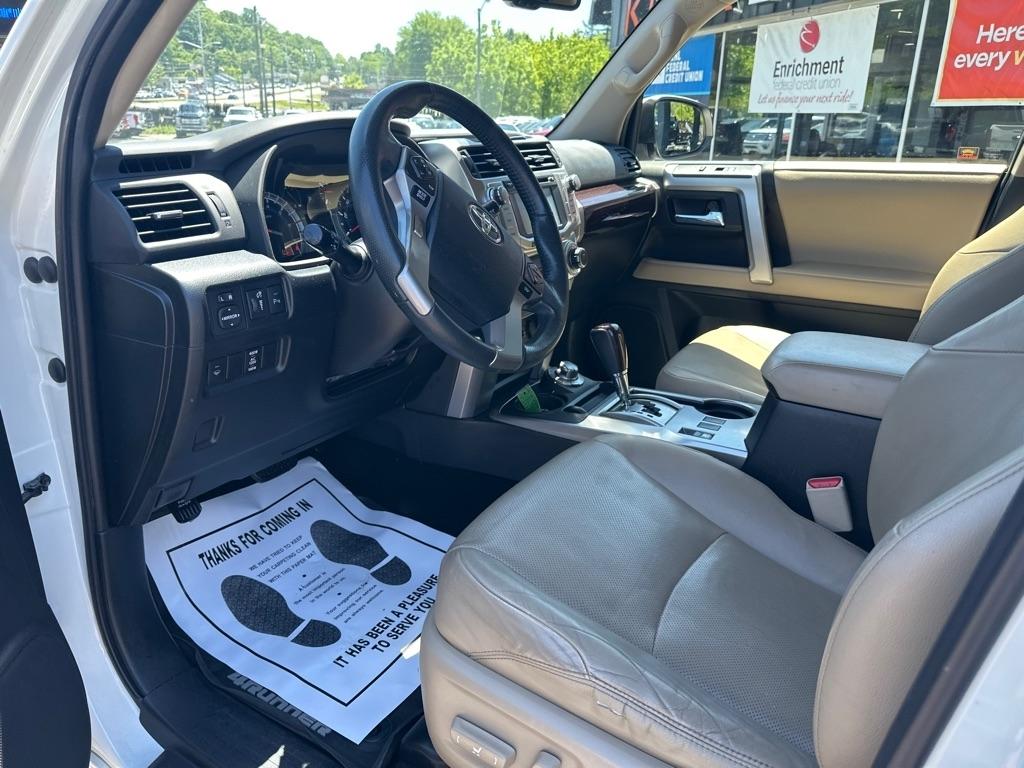 Toyota 4Runner TRD Off Road Premium 4WD (Natl) 2017