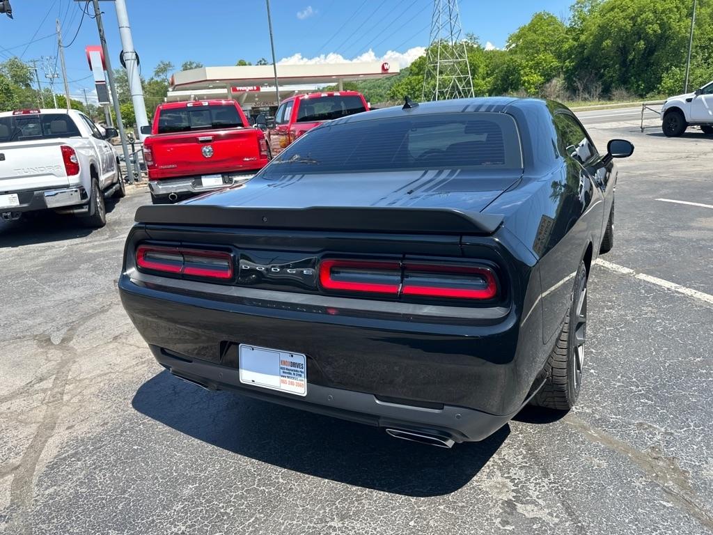 Dodge Challenger 392 Hemi Scat Pack Shaker RWD 2018