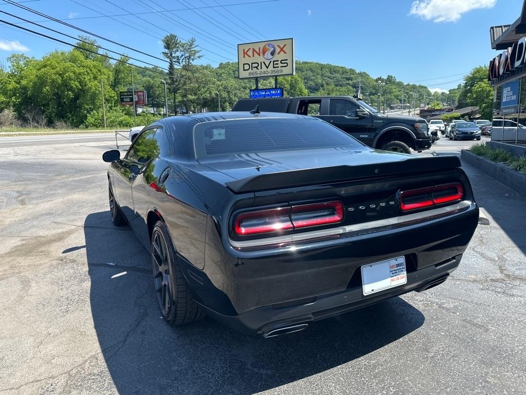 Dodge Challenger 392 Hemi Scat Pack Shaker RWD 2018