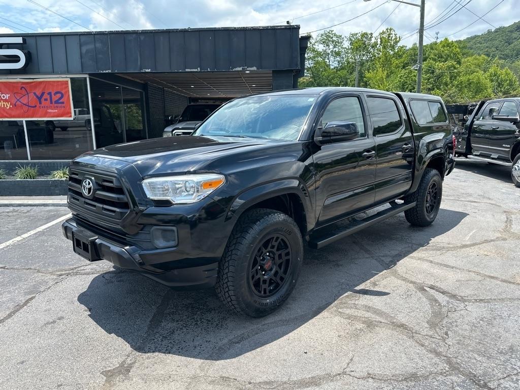 Toyota Tacoma SR5 Double Cab 5' Bed I4 4x2 AT (Natl) 2017