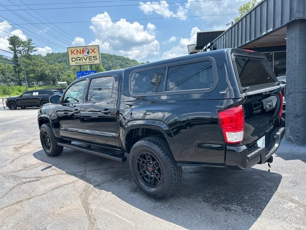 Toyota Tacoma SR5 Double Cab 5' Bed I4 4x2 AT (Natl) 2017