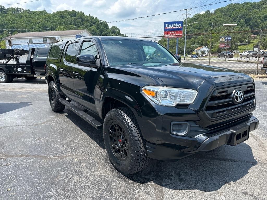 Toyota Tacoma SR5 Double Cab 5' Bed I4 4x2 AT (Natl) 2017