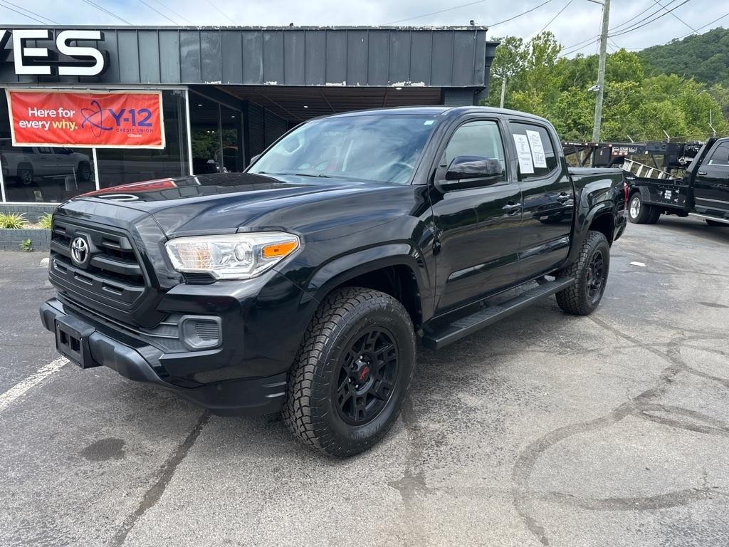 Toyota Tacoma SR5 Double Cab 5' Bed I4 4x2 AT (Natl) 2017