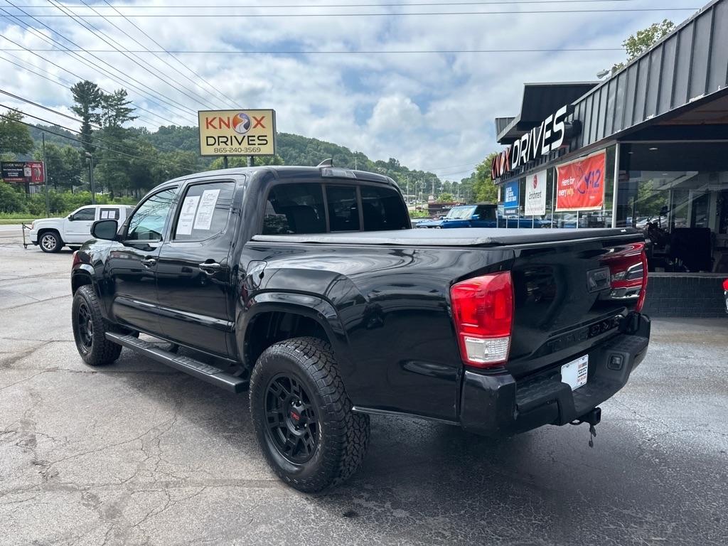 Toyota Tacoma SR5 Double Cab 5' Bed I4 4x2 AT (Natl) 2017