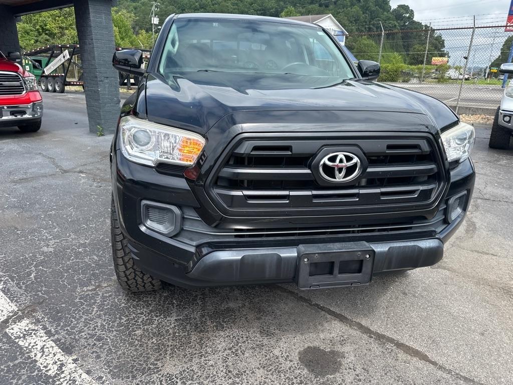 Toyota Tacoma SR5 Double Cab 5' Bed I4 4x2 AT (Natl) 2017