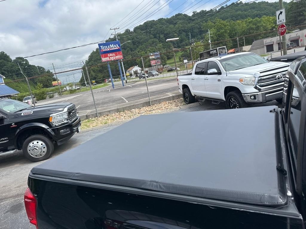 Toyota Tacoma SR5 Double Cab 5' Bed I4 4x2 AT (Natl) 2017