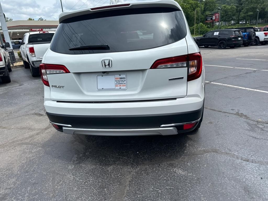 Honda Pilot Touring 8-Passenger 2WD 2022
