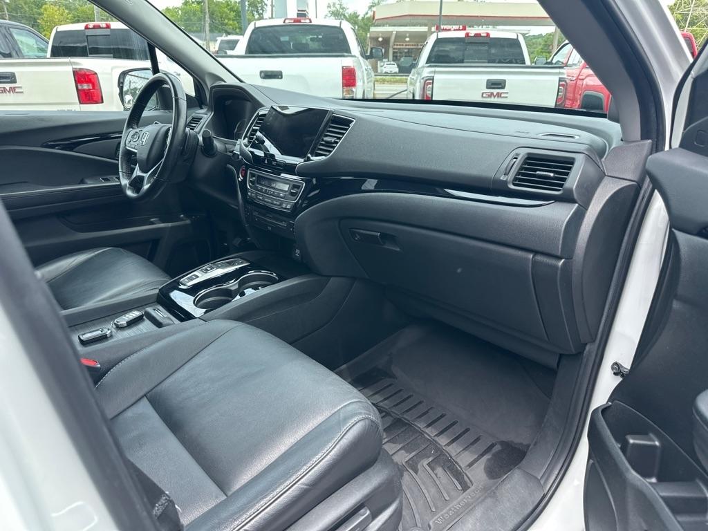 Honda Pilot Touring 8-Passenger 2WD 2022