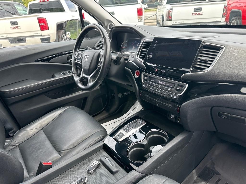 Honda Pilot Touring 8-Passenger 2WD 2022