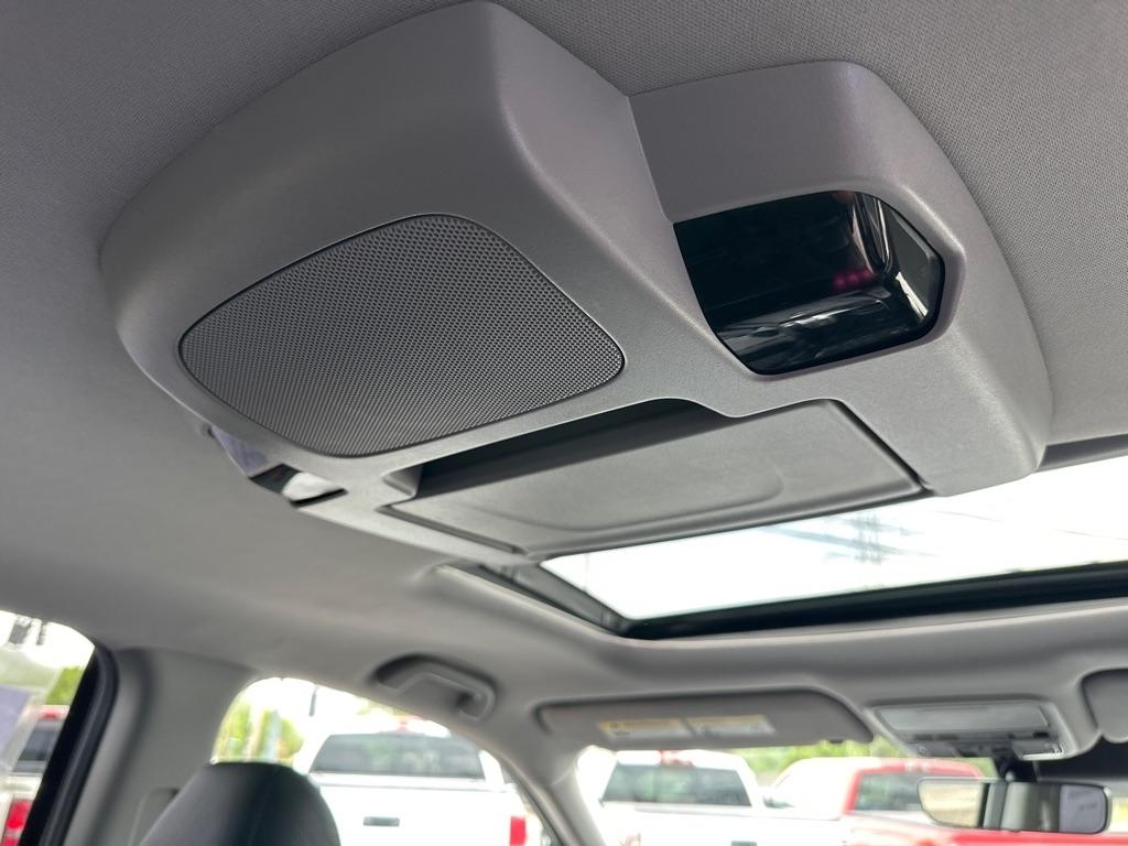 Honda Pilot Touring 8-Passenger 2WD 2022