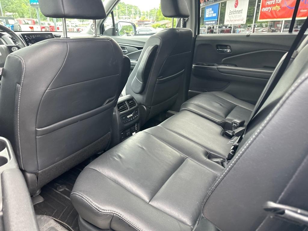 Honda Pilot Touring 8-Passenger 2WD 2022