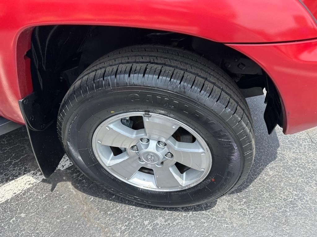 Toyota Tacoma 4WD Double Cab V6 MT (Natl) 2013